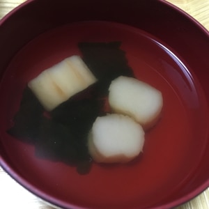 白だしでお手軽♪ワカメと麩のお吸い物☆